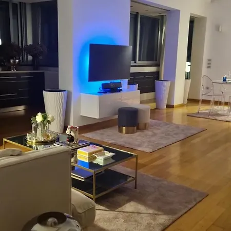 Apartmán Attico Reale - In Centro, Tra Stazione E Vecchia *