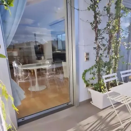 Apartmán Attico Reale - In Centro, Tra Stazione E Vecchia Bari